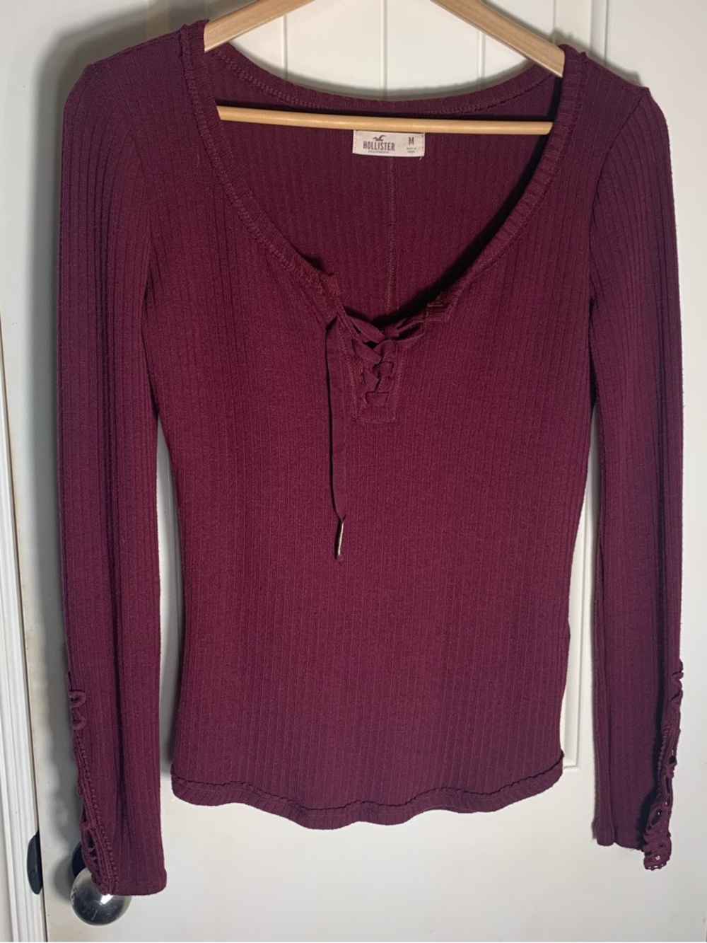 Hollister Women's Ribbed Lace-Up Long Sleeve Henley in Wine Size Medium